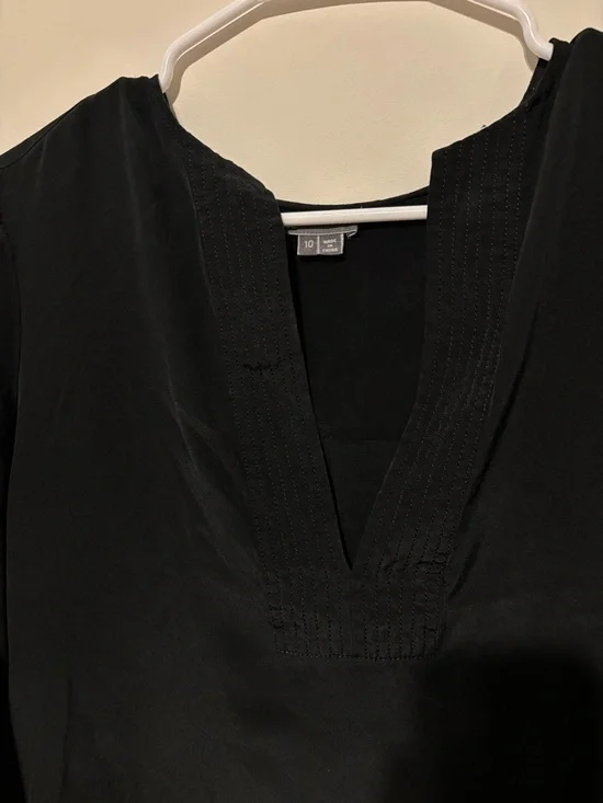 Vince Black Deep V Long Sleeve Tunic 100% Silk Size 10 - Picture 2 of 8